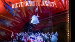 Staatsoper, Szenenbild &bdquo;Verkaufte Braut&ldquo;.