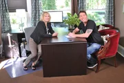 On the right: David Bromstad. On the right: David Bromstad.