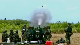 Einmal im Jahr &uuml;bt das philippinische Milit&auml;r mit der Operation "Balikatan" f&uuml;r den Ernstfall: eine chinesische Invasion. Unterst&uuml;tzung erhalten sie dabei von verb&uuml;ndeten US-Soldaten.