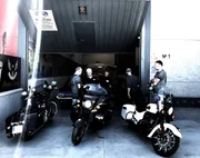 Karl Geiger (l.) talking to bikers. Karl Geiger (l.) talking to bikers.