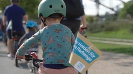 Im Aktionsb&uuml;ndnis Kidical Mass setzen sich Ehrenamtliche f&uuml;r kinderfreundliche Radwege ein.