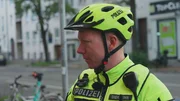 Police officer Andreas from the bicycle unit of the Hanover police.