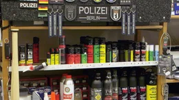 Pfefferspray gilt in Deutschland als beliebtes Mittel zur Selbstverteidigung. Offiziell sind solche Reizstoffspr&uuml;hger&auml;te allerdings nur zur Abwehr von Tieren gedacht.
