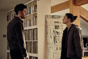 Ingrid (Emma Appleton) konfrontiert Nash (Kerr Logan) mit unangenehmen Wahrheiten.
