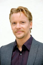 Christoph von Friedl (Markus Hermes).