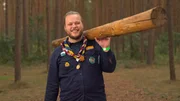 Lukas (27) ist Bundesvorsitzender des BdP, dem Bund der Pfadfinderinnen und Pfadfinder; seine Tage sind lang, im Schnitt arbeitet er 80 Stunden die Woche.