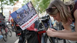 Ehrenamtlich f&uuml;r kinderfreundliche Radwege: Katrin organisiert Fahrraddemos in Frankfurt.