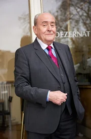 Polizeipräsident Walter Plocher (Michael Prelle)