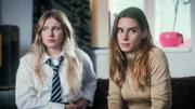 (v.li.): Sarah (Niobe Eckert), Nina (Maya Unger). (v.li.): Sarah (Niobe Eckert), Nina (Maya Unger).