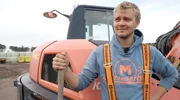 Der Amrumer Landwirt steht auf vielen Standbeinen – so will er seinen Betrieb fit für die Zukunft machen. Der Amrumer Landwirt steht auf vielen Standbeinen – so will er seinen Betrieb fit für die Zukunft machen.