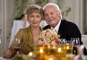 MDR Fernsehen DER WINZERK&Ouml;NIG II. STAFFEL, FOLGE 26, "Das Angebot", am Sonntag (23.02.14) um 13:15 Uhr. Das Hochzeitspaar: Gottfried (Wolfgang H&uuml;bsch, r.) und Hermine (Christine Ostermayer)