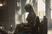 Prinzessin Helaena Targaryen (Phia Saban) Prinzessin Helaena Targaryen (Phia Saban)