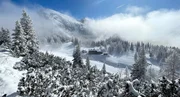 Hochwinter in Berchtesgadener Alpen – Schneibsteinhaus und Schneibstein.