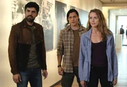 (v.l.n.r.) Marcos (Sean Teale); John (Blair Redford); Kate (Amy Acker)