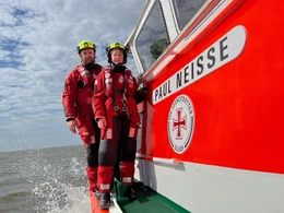 Ehrenamt auf hoher See: Matthias seine Tochter Smilla sind als Seenotretter an der Nordseek&uuml;ste im Einsatz.