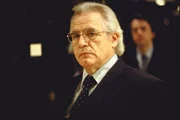 Brian Cox (Ward Abbott).