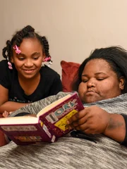 Schenee spends time with her niece.