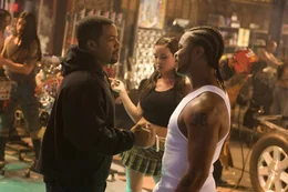 Schon bald vergeht ihnen das Lachen, denn der Feind sitzt an ganz hoher Stelle innerhalb der Regierung: Darius Stone (Ice Cube, l.) und Zeke (Xzibit, r.) ...
