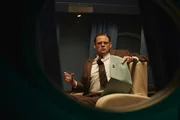 Robert McNamara (Max Giermann) kann es mal wieder nicht fassen, wie sich sein Pr&auml;sident verh&auml;lt. Wie soll er so nur Politik machen?