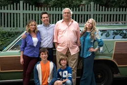 Debbie Griswold (Christina Applegate), James Griswold (Skyler Gisondo), Rusty Griswold (Ed Helms), Clark Griswold (Chevy Chase), Kevin Griswold (Steele Stebbins), Ellen Griswold (Beverly D'Angelo)
