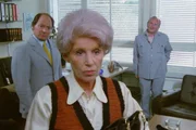 Ein Fall für Männdli - Staffel 2 Folge 1. Inigo Gallo als Tobler, Erna Brünell als Frau Spyri, Ruedi Walter als Max Männdli. SRF Ein Fall für Männdli - Staffel 2 Folge 1. Inigo Gallo als Tobler, Erna Brünell als Frau Spyri, Ruedi Walter als Max Männdli. SRF