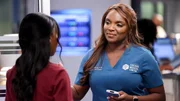 Chicago Med
Staffel 7
Folge 2
Asjha Cooper als Dr. Vanessa Taylor (von hinten), Marlyne Barrett als Maggie Lockwood
SRF/NBC Universal Chicago Med
Staffel 7
Folge 2
Asjha Cooper als Dr. Vanessa Taylor (von hinten), Marlyne Barrett als Maggie Lockwood
SRF/NBC Universal