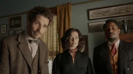 (v.l.n.r.) Burt Berendsen (Christian Bale); Valerie Voze (Margot Robbie); Harold Woodman (John David Washington)