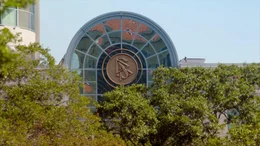 Scientology Symbol   +++ Die Verwendung des sendungsbezogenen Materials ist nur mit dem Hinweis und Verlinkung auf RTL+ gestattet. +++