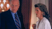 Bezirksstaatsanwlat Arthur Branch (Fred Dalton Thompson) hinterfragt bei der millionenschweren Kosmetik-Queen  Jackie Scott (Lucie Arnaz) das Verhältnis zwischen ihr und dem ermordeten Börsenmakler Brad Osterhaus.