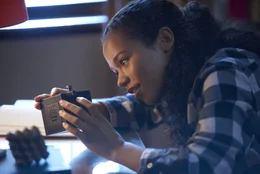 Zoey Davis (Taylor Russell)