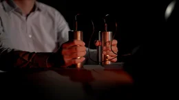 Electropsychometer  +++ Die Verwendung des sendungsbezogenen Materials ist nur mit dem Hinweis und Verlinkung auf RTL+ gestattet. +++