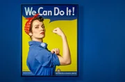 Kunst zur Unterstützung der Kriegsanstrengungen: das berühmte We Can Do It! von J. Howard Miller Kunst zur Unterstützung der Kriegsanstrengungen: das berühmte We Can Do It! von J. Howard Miller