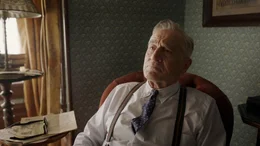 Gil (Robert De Niro)