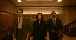 L-R: Burt (Christian Bale), Valerie (Margot Robbie) und Harold (John David Washington)