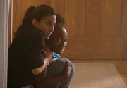 Dr. Lila Kyle (Emmanuelle Chriqui, l.); Amy Bellafonte (Saniyya Sidney, r.) Dr. Lila Kyle (Emmanuelle Chriqui, l.); Amy Bellafonte (Saniyya Sidney, r.)