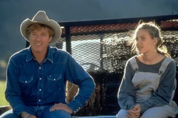 Bei einem Unfall mit ihrem Pferd hat Grace MacLean (Scarlett Johansson, r.) ein Bein verloren. Durch den Pferdefl&uuml;sterer Tom Booker (Robert Redford, l.) fasst sie wieder neuen Lebensmut &hellip;