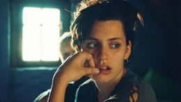 Tiger (Ella Rumpf)