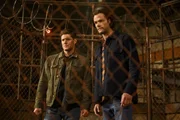 l-r: Dean Winchester (Jensen Ackles), Sam Winchester (Jared Padalecki)