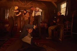 (v.l.n.r.) Amanda Harper (Deborah Ann Woll); Zoey Davis (Taylor Russell); Danny Khan (Nik Dodani); Jason Walker (Jay Ellis); Ben Miller (Logan Miller)