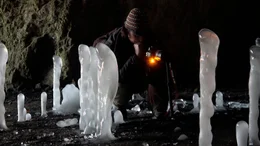 Die Oswaldh&ouml;hle im "Hohlen Berg" bei Muggendorf.