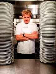 Er ist streng, ehrlich und direkt: Sternekoch Gordon Ramsay als schonungsloser Helfer in der Not!