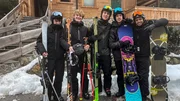 Für Nick, Cay, Luke, Lorian und Azad geht es heute auf die Skipiste. Zwei der Jungs haben noch nie auf Skiern oder Snowboards gestanden. Für Nick, Cay, Luke, Lorian und Azad geht es heute auf die Skipiste. Zwei der Jungs haben noch nie auf Skiern oder Snowboards gestanden.
