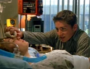 Julie Driscoll (Sarah Ezer) liegt nach einem Verkehrsunfall im Koma. Ihr Freund Gary (Jesse Moss) weicht nicht von ihrer Seite und spricht h&auml;ufig auf sie ein - immer in der Hoffnung, dass sie eines Tages wieder aufwacht...