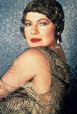Helen Sinclair (Dianne Wiest)