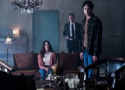 Clarice Starling (Rebecca Breeds, l.); Tyson Conway (Douglas Smith, 3.v.l.) Clarice Starling (Rebecca Breeds, l.); Tyson Conway (Douglas Smith, 3.v.l.)