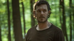 Gray (Adam Brody)