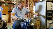 Otto hat ein altes Motorrad entdeckt