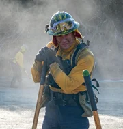 Ryan Guzman (Eddie Diaz).