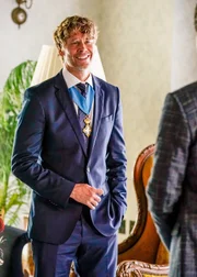 Eric Christian Olsen (Investigator Martin &sbquo;Marty&lsquo; Deeks).
