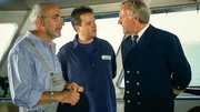 Peter (Peter Lustig, l.) als blinder Passagier - wie konnte das passieren? Jetzt muss er f&uuml;r seine &Uuml;berfahrt auf dem Schiff arbeiten.